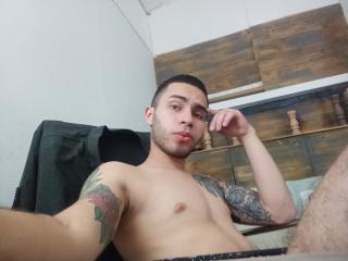 AnthonyMercer - Live porn & sex cam - 10408503