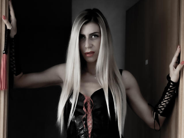 AnnesWhite - Live sex cam - 10413047