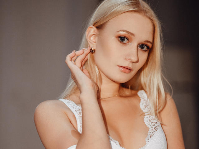 LeonaSmoll - Live sex cam - 10424523