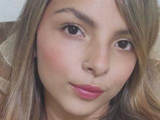 EmaRay - Live porn &amp; sex cam - 10486871