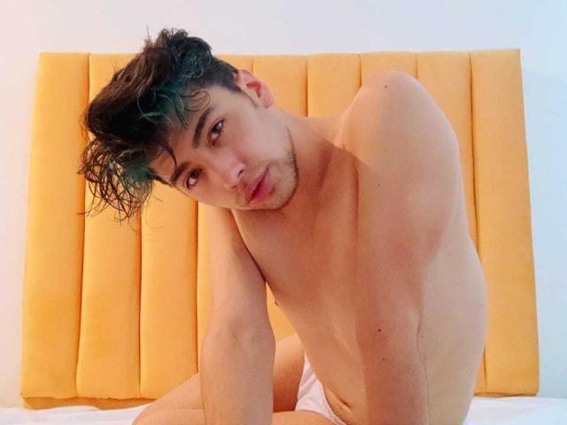 AntonioTella - Sexe cam en vivo - 10494051