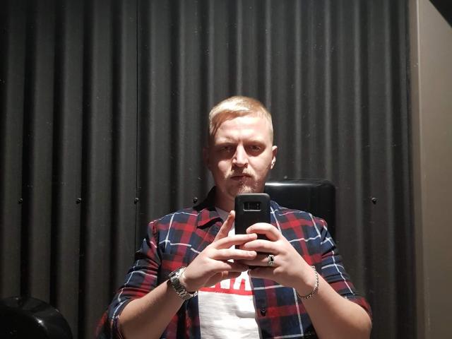GeorgeWinter - Live sex cam - 10528607