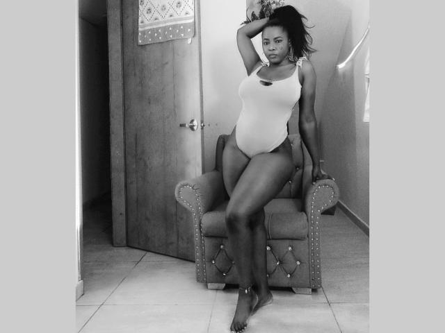 EmiraHot - Élő pornó és szexkamera - 10550147