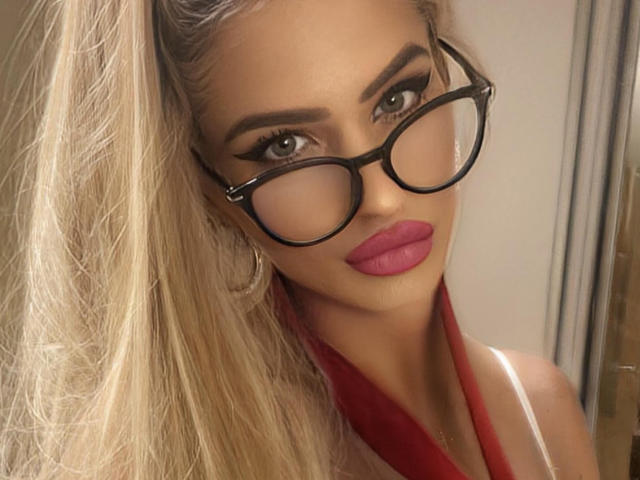 PrettieElise - Live sex cam - 10555023