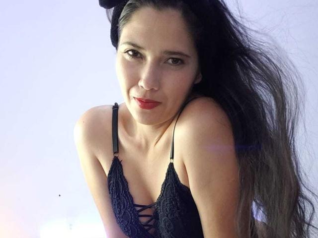 AdemyRoberts - Live Sex Cam - 10561927