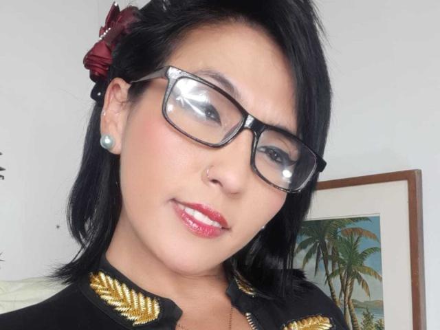 GiselleLacout - Live sexe cam - 10564471