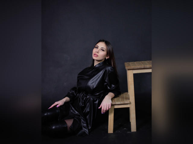 MilkaFlores - Live sex cam - 10572711