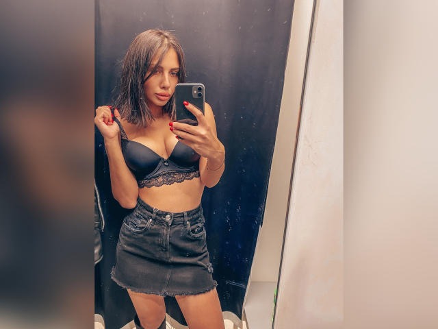 MilkaFlores - Live sex cam - 10572715