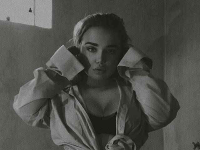 WarmNaomy - Sexe cam en vivo - 10574315