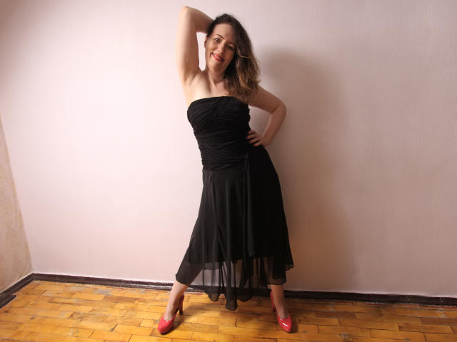 BethShine - Live sex cam - 10588775