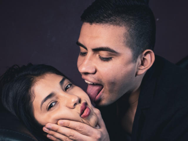 AfroditaNChrish - Live Sex Cam - 10593207