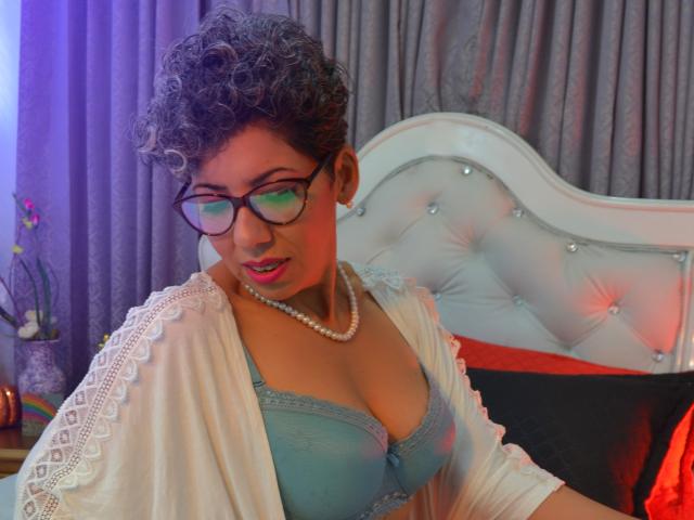 JuliaNewell - Sexe cam en vivo - 10622487