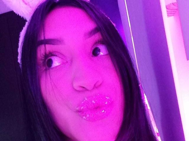 SamanthaSweett - Live Sex Cam - 10649471