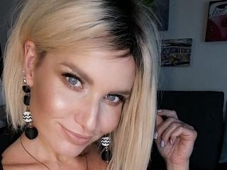 TinaBella - Live porn & sex cam - 10675907