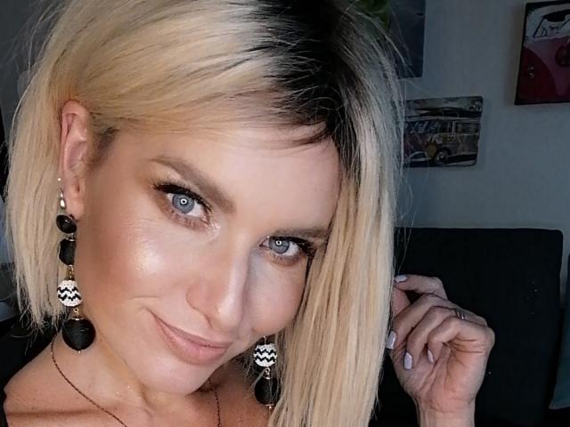 TinaBella - Live sex cam - 10675907