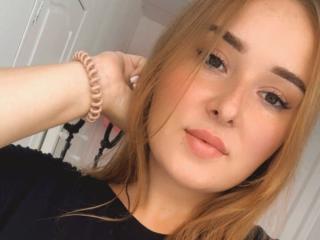 LisaAllen - Live sex cam - 10689403