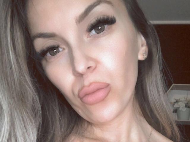 SophieDeee - Live Sex Cam - 10727931