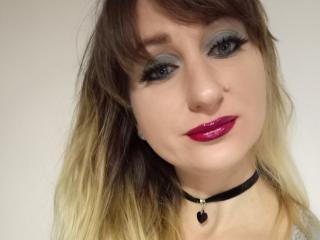 BlueEyedLea - Live porn & sex cam - 10744971