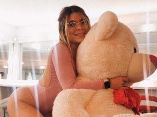 LiaBenson - Live sex cam - 10747259