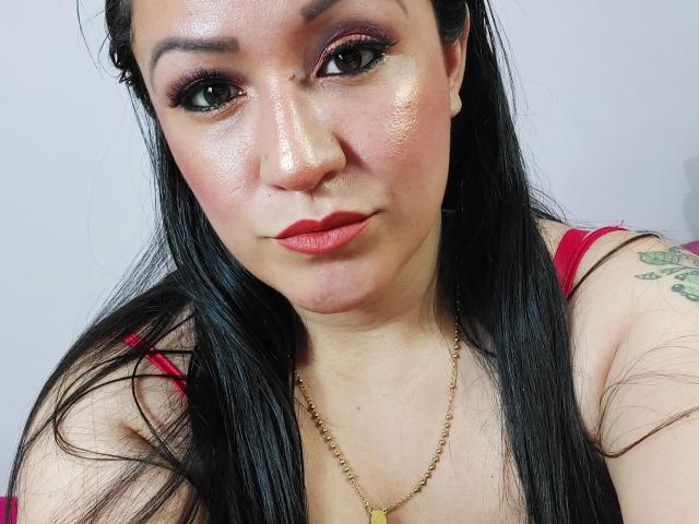 LucianaDiazX - Live sex cam - 10777059