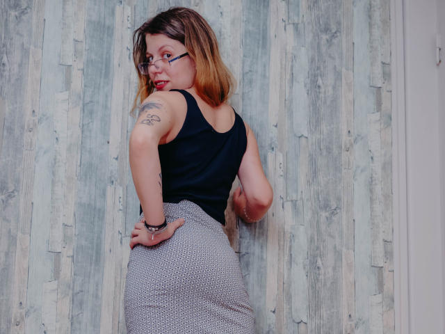 SophiaGreens - Live Sex Cam - 10781747