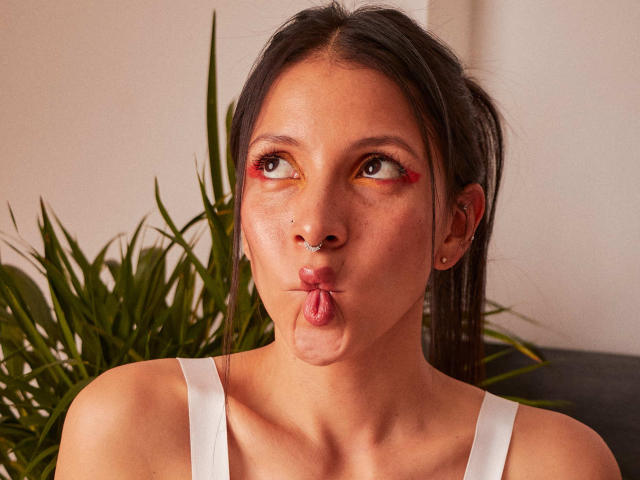 JuliethVega - Sexe cam en vivo - 10812395