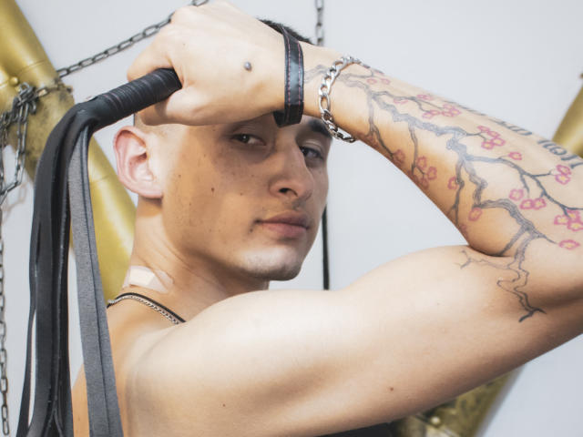 LucasHorny - Sexe cam en vivo - 10814171