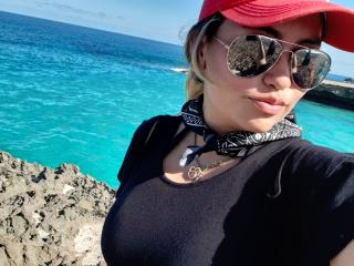 LindaFerrari - Live porn & sex cam - 10860755