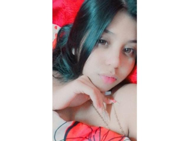 ChantalSquirtt - Live sex cam - 10865583