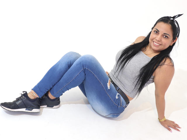 KarlaWaters - Live Sex Cam - 10869403