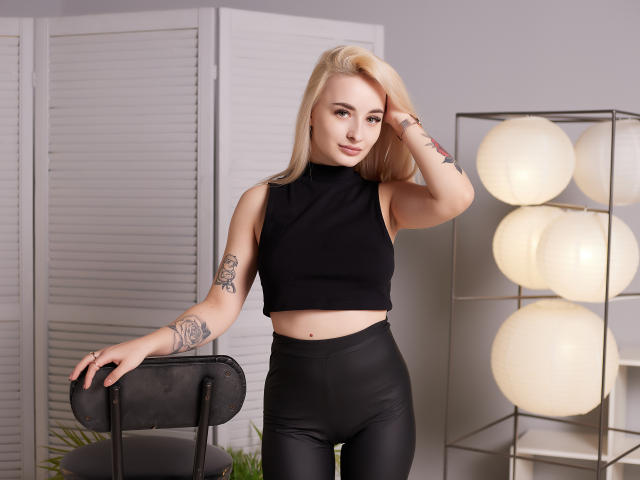 ValeryMiracle - Live porn &amp; sex cam - 10925907