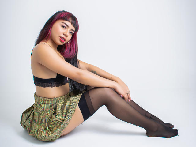 IsaCastro - Live sex cam - 10948315