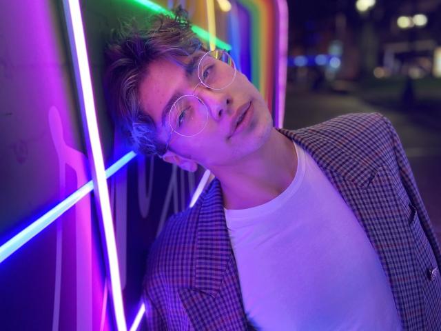 AntonioTella - Live sexe cam - 10952739