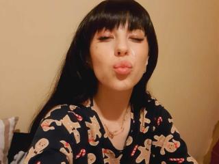 EmillyTaiylor - Live porn & sex cam - 10954023