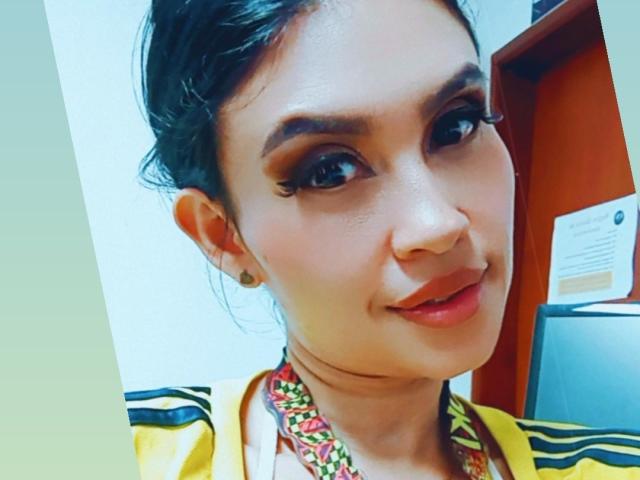 KylieAllen - Live sex cam - 10967763