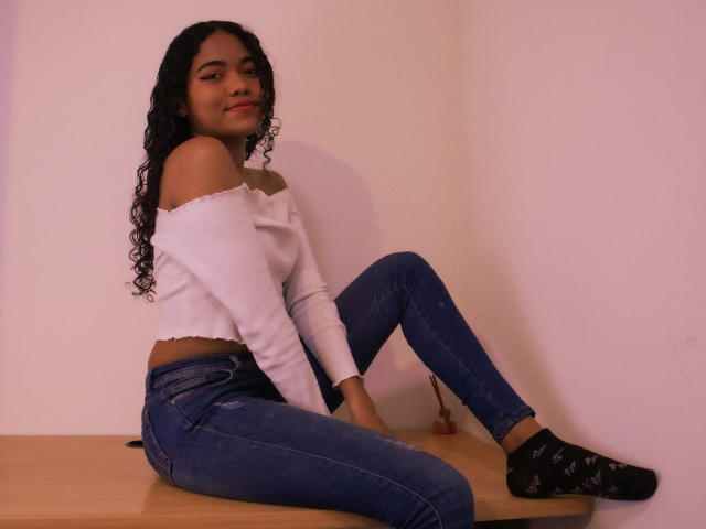 VanesaBukr - Live porno og sexkamera - 11008859