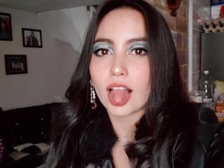 LindaFerrari - Live porn & sex cam - 11023659