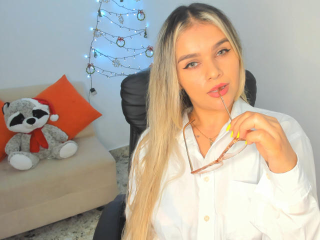 ValerieStone - Live sex cam - 11033115