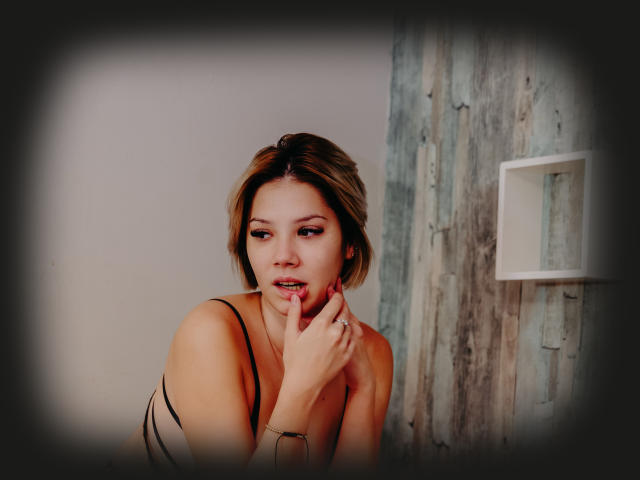 CandyFreak - Live sex cam - 11035939