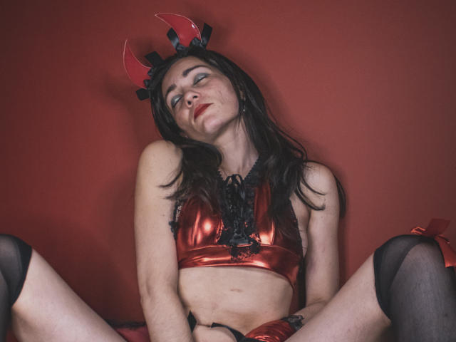 SaharaKmm - Live sex cam - 11058603