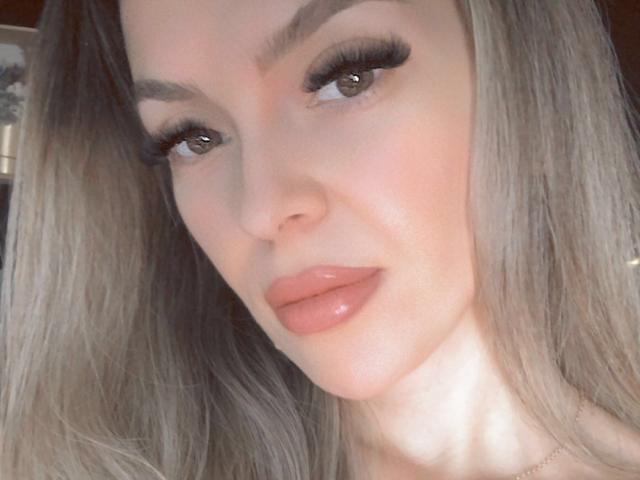 SophieDeee - Live sex cam - 11074266