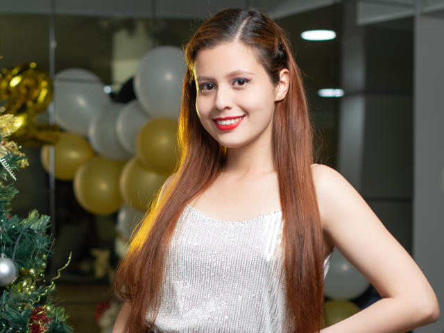 EmiilyRogers - Live Sex Cam - 11091870