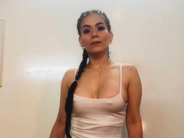 MiaSpencer - Live sex cam - 11099590