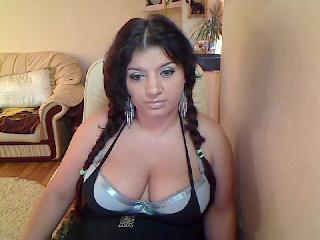 Freyja - Chat cam excitant avec une Admirable jeune créature en chaleur en bonne condition physique sur la plateforme Boobs-Cam 