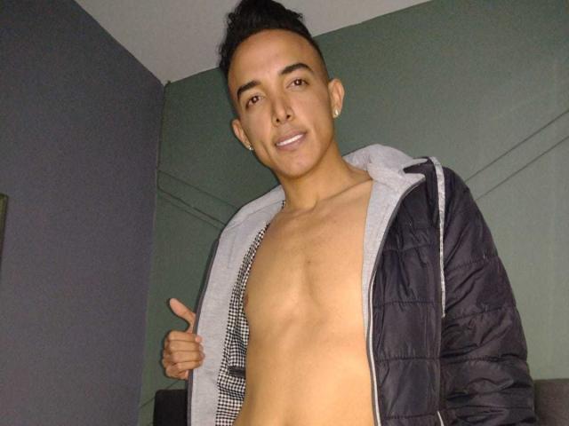 Maximilianio - Live sex cam - 11151278