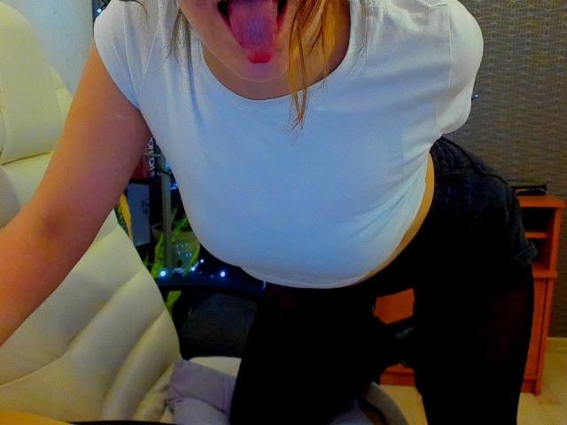 Bellyache - Live porn &amp; sex cam - 11165994