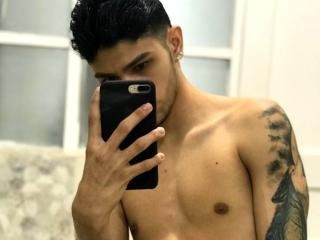 AngeloReed - Live porn &amp; sex cam - 11185838