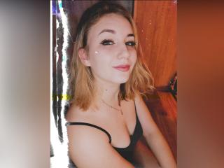 HayleyAhNeon - Live Sex Cam - 11193694