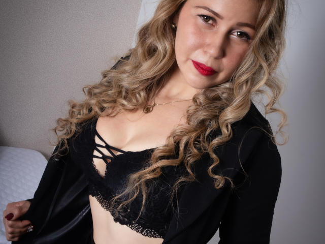 ArianaWilker - Sexe cam en vivo - 11197930