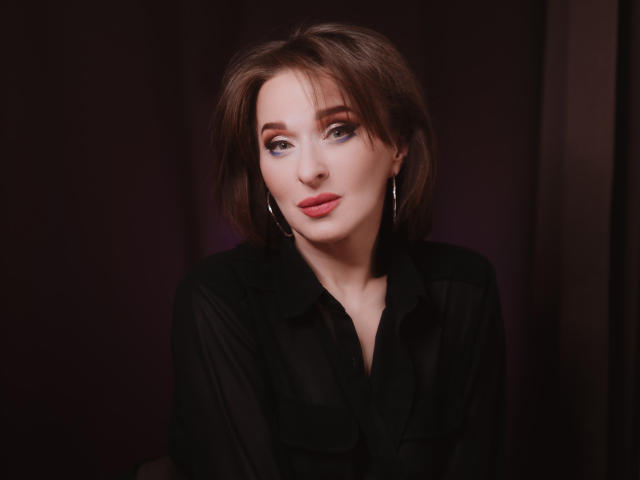 JuliaRenard - Live Sex Cam - 11236878